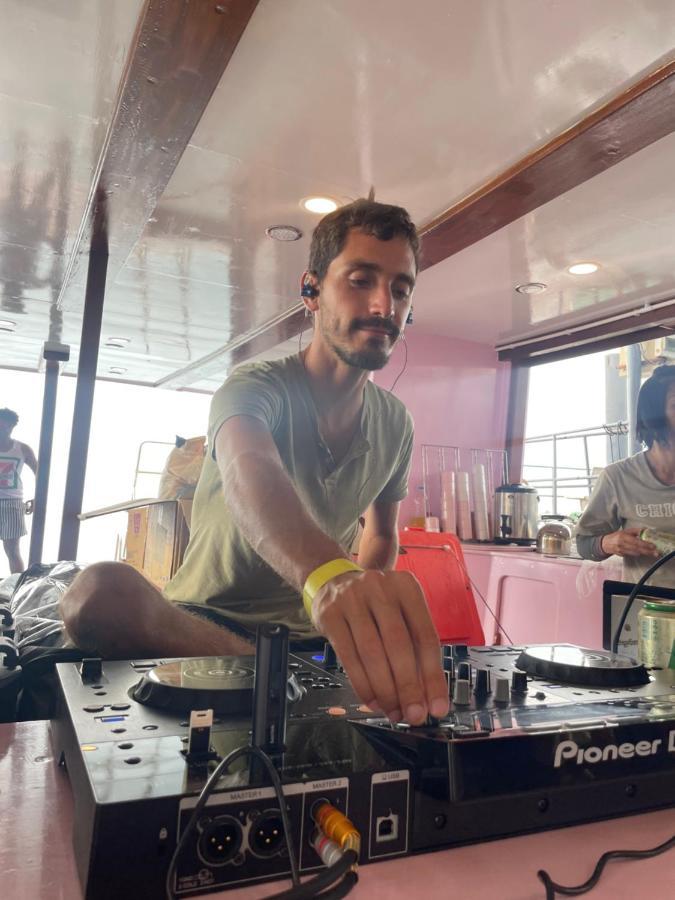 Revolution Koh Tao Hostel Εξωτερικό φωτογραφία