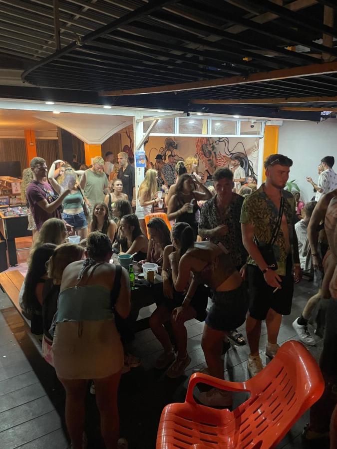 Revolution Koh Tao Hostel Εξωτερικό φωτογραφία