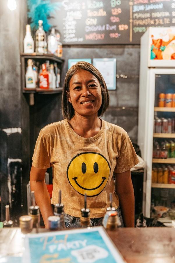 Revolution Koh Tao Hostel Εξωτερικό φωτογραφία