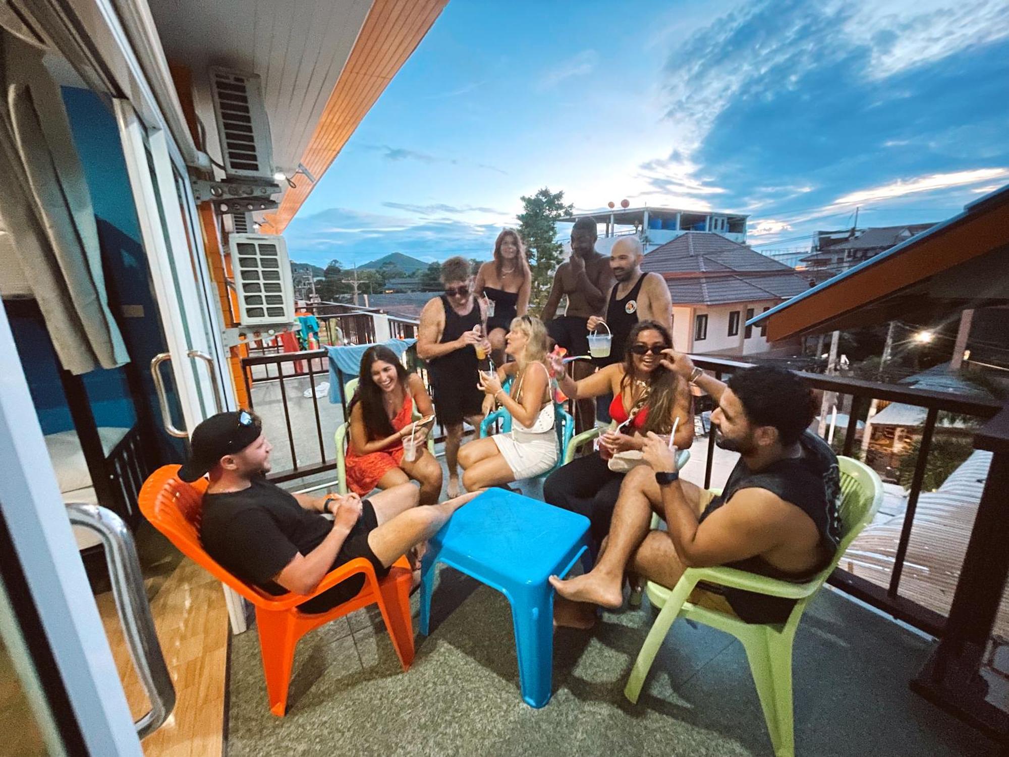 Revolution Koh Tao Hostel Εξωτερικό φωτογραφία